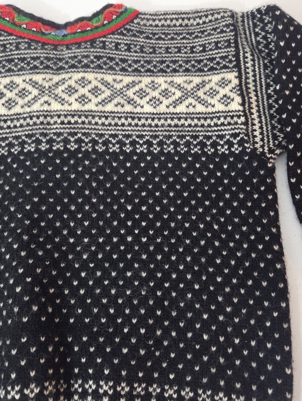 Vintage Dale Of Norway Women's L 44 Black Wool Sweater Nordic Setesdal Lusekofte - Picture 8 of 14